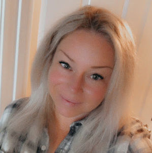 Meet your Posher, Bobbie